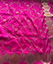 Thraya - Hot pink
