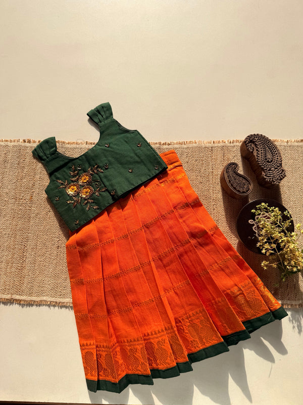 Veldhari - Crop top and skirt