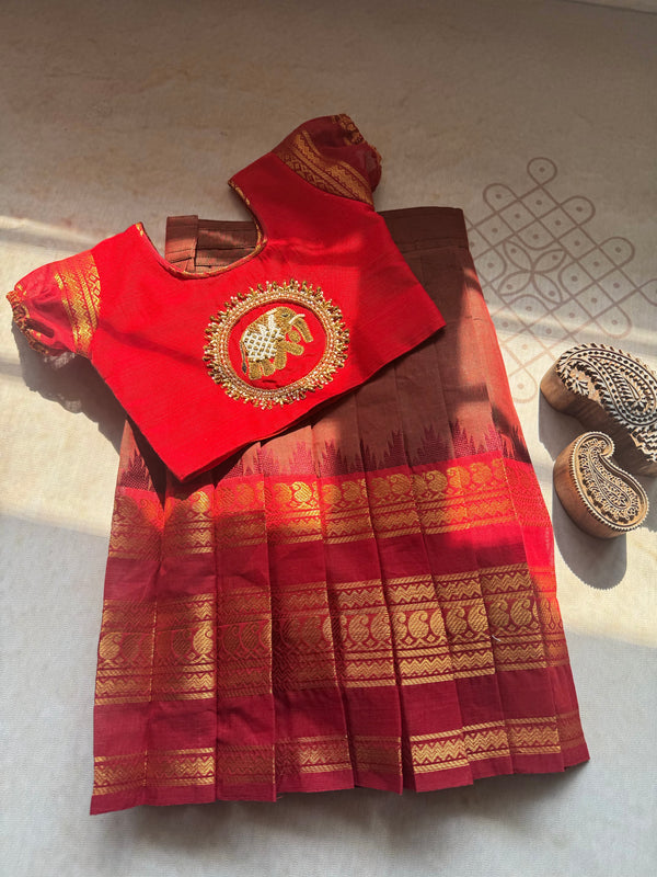 Yazhi - Crop top and skirt