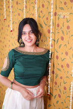 Anshi- Crop top and skirt