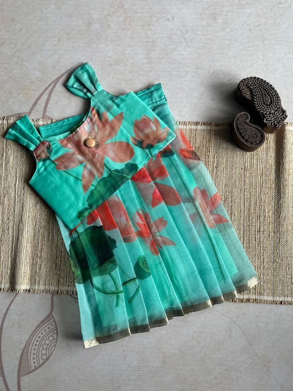 Aila - Crop top and skirt