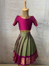 Aarna Crop top and skirt - Express