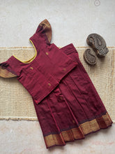 Aakriti - Crop top and skirt
