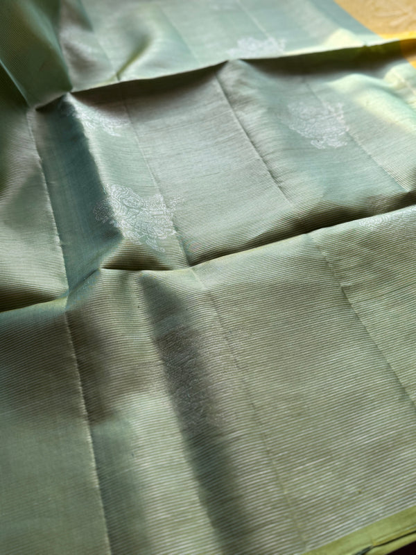 Saarah -Vairaoosi Soft Silk Kanchipuram