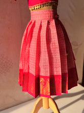 Aarna - Crop top and skirt