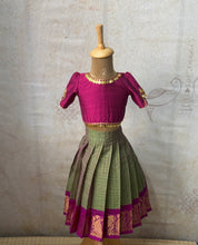 Aarna Crop top and skirt - Express