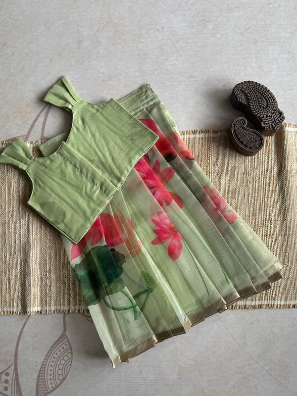 Aila - Crop top and skirt