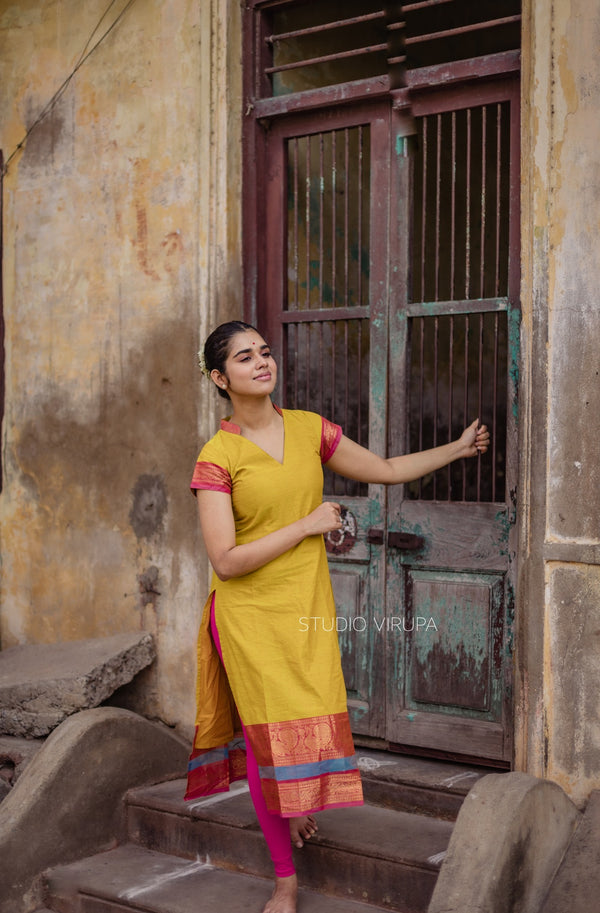 Manjari Kurta - Express
