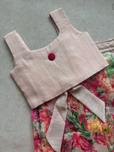 Shriya - Crop top and skirt