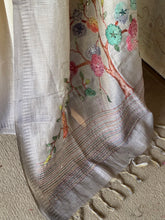 Ceya - Linen Saree with Floral Hand Embroidery & Statement Pallu