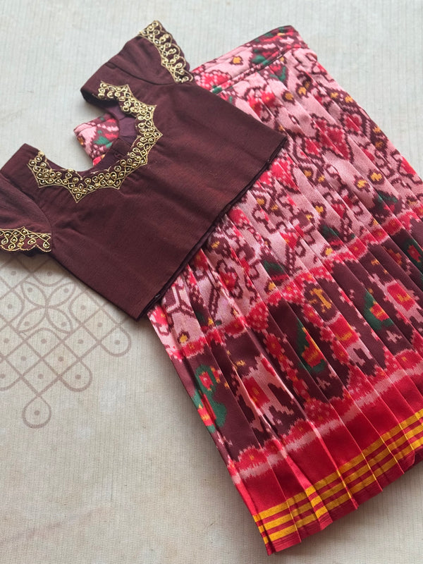 Patola Skirt With Kolam Top