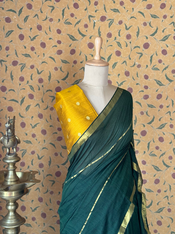 Mul Cotton Saree With Zari Accents