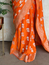 Nandhana - Crinkle Georgette Saree with Sona Rupa Zari Weaving