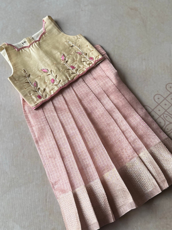Ciranya - Crop top and skirt Occasion Edit