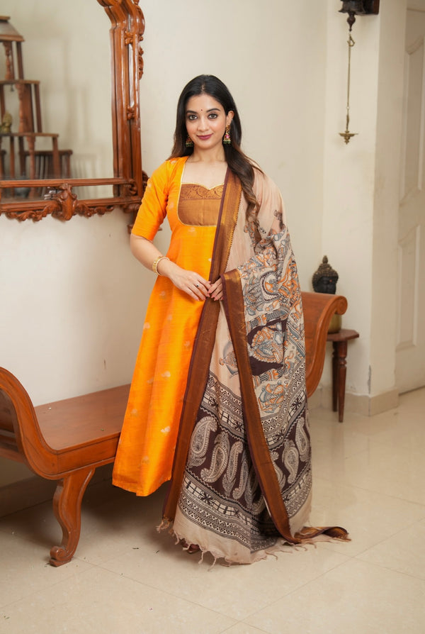 Dwaraka - Raw Silk 3-Piece Suit Set with Kalamkari Dupatta