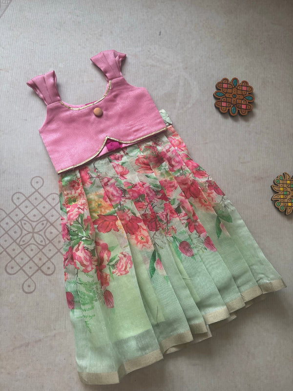 Shriya - Crop top and skirt