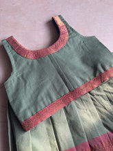 Raghavi Chettinad Cotton Crop Top & Pleated Skirt Set – Traditional Festive Wear for Women