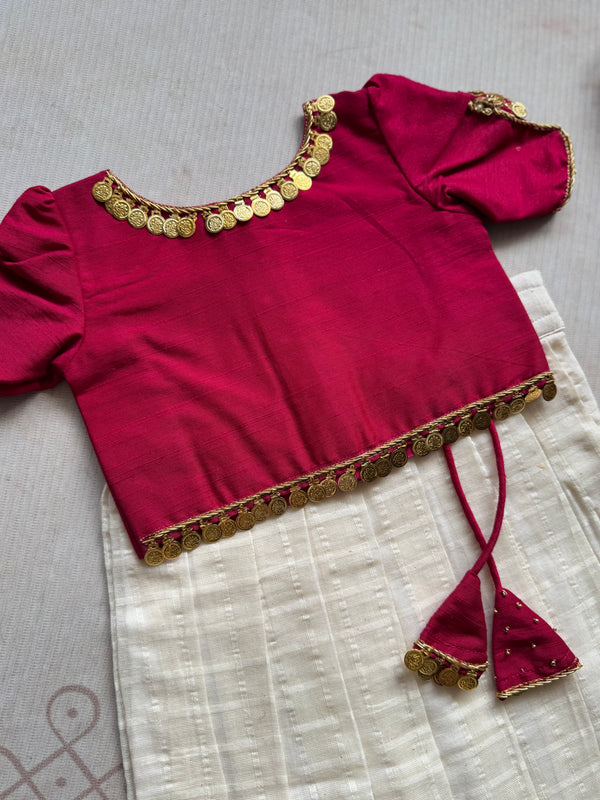 Aabarna - Crop top and skirt