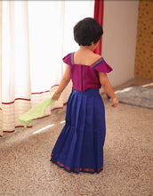 Aakriti - Crop top and skirt
