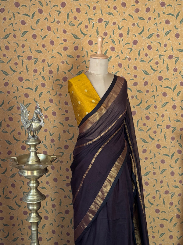 Mul Cotton Saree With Zari Accents