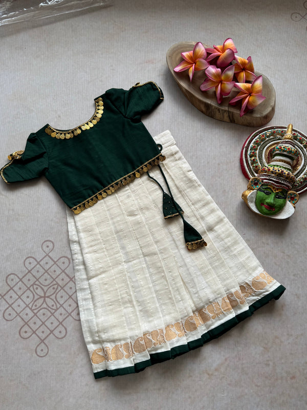Aabarna - Crop top and skirt
