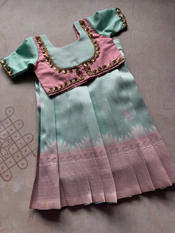 Janavi - Crop top and Skirt