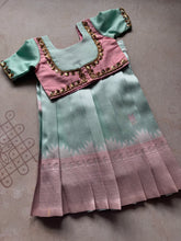Janavi - Crop top and Skirt