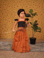 Aakriti - Crop top and skirt