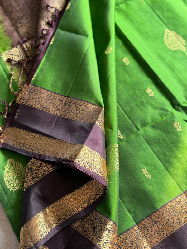 Pure Kanjivaram Soft Silk Saree with Velum Mayizhum Zari Butta & Retta Petta Kanchi Border – Vintage Edition