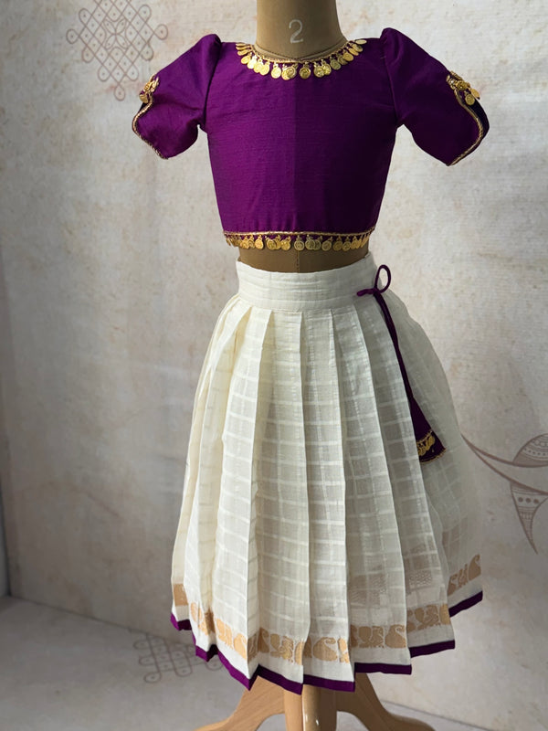 Aabarna - Crop top and skirt