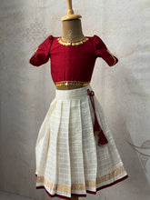 Aabarna - Crop top and skirt