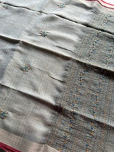 Ceya Linen Saree with Hand Floral Embroidery