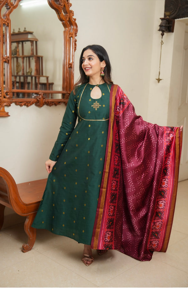 Dwaraka - Raw Silk 3-Piece Suit Set with Kalamkari Dupatta