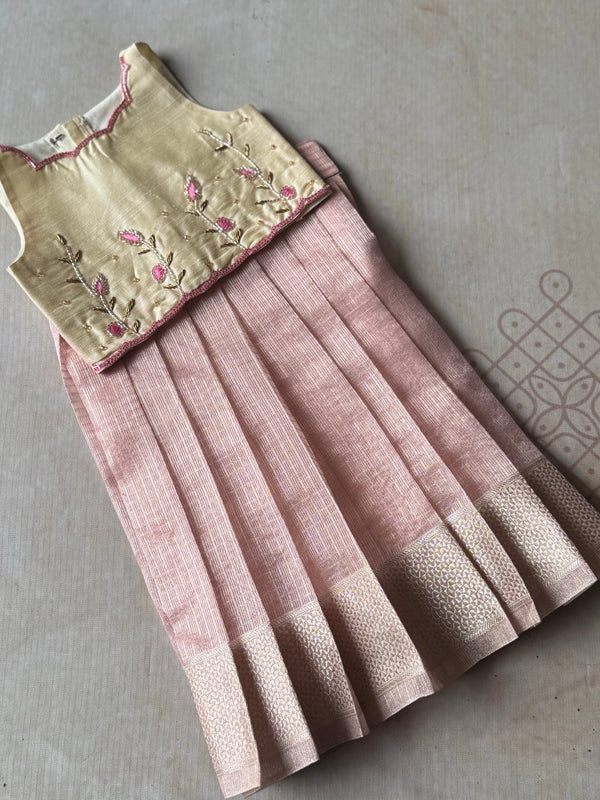 Ciranya - Crop top and skirt Occasion Edit