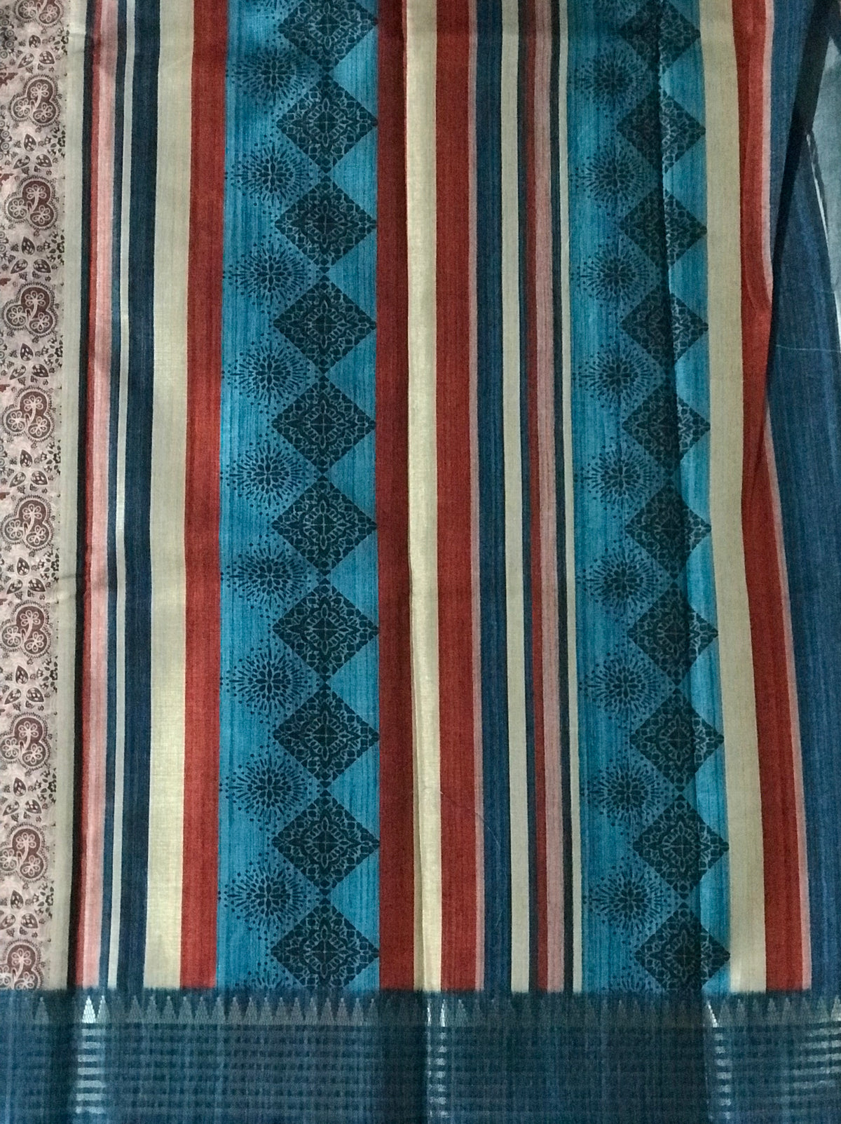 Semi Tussar