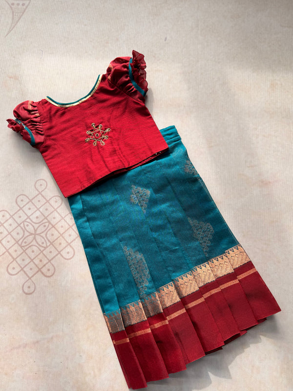 Shanmugi - Crop top and Skirt
