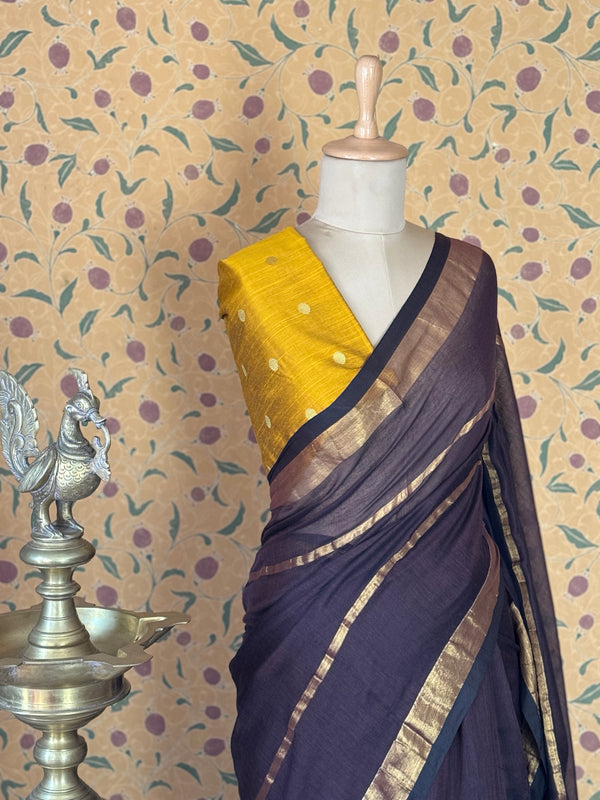 Mul Cotton Saree With Zari Accents