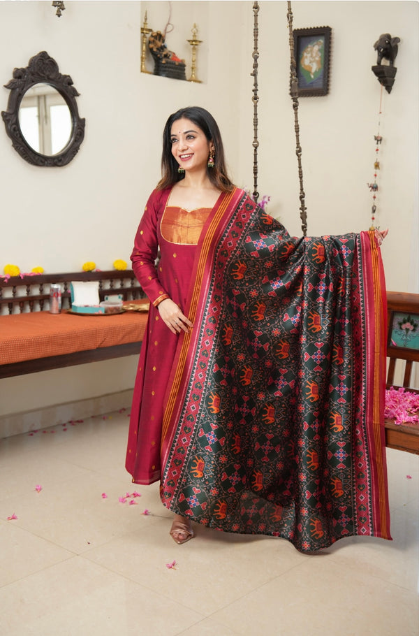 Dwaraka - Raw Silk 3-Piece Suit Set with Kalamkari Dupatta