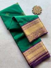 Emerald Green Semi Kanchi Silk Saree with Kolam Buttas & Contrast Magenta Pallu