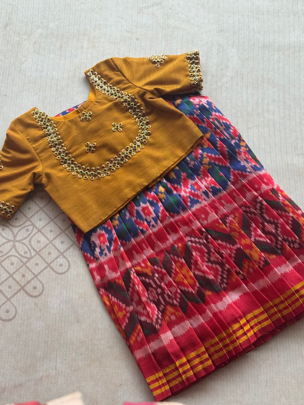 Patola Skirt With Kolam Top