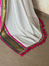 Mul Cotton Saree With Zari Accents