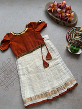 Aabarna - Crop top and skirt