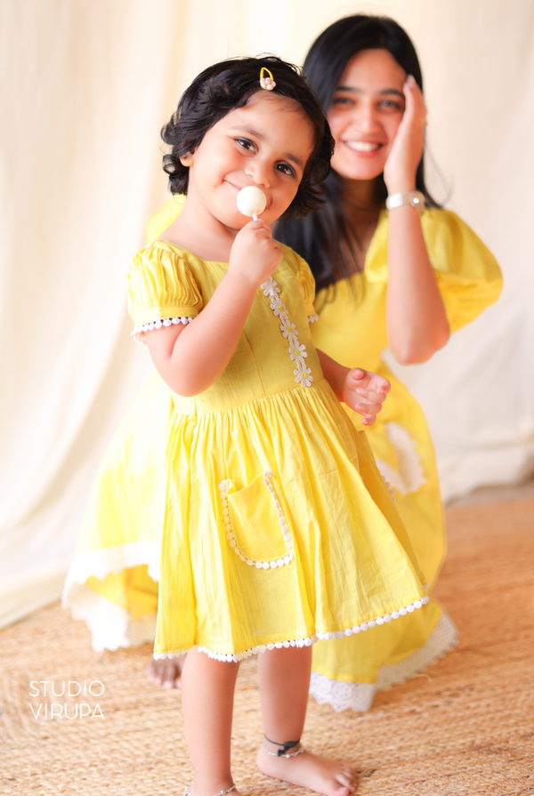 Mom & Daughter - Gulabi Yellow