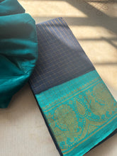 Nayanam – Zari Kattam Navy Sungudi Cotton Saree