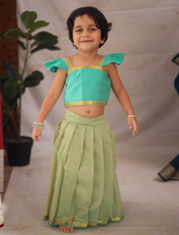 Aakriti - Crop top and skirt
