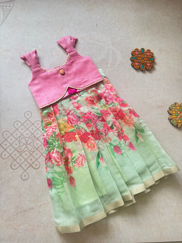 Shriya - Crop top and skirt