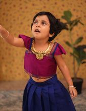 Aakriti - Crop top and skirt