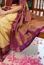 Ivory & Magenta Semi Kanchi Silk Saree