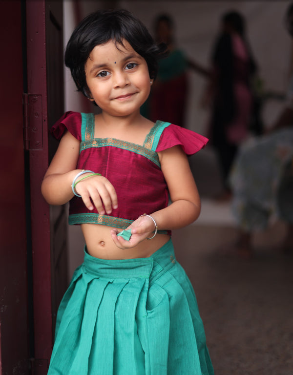 Aakriti - Crop top and skirt