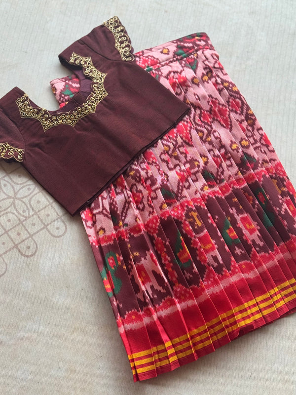 Patola Skirt With Kolam Top
